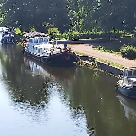 Peniche Jeannine Botel