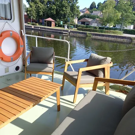 Peniche Jeannine Botel