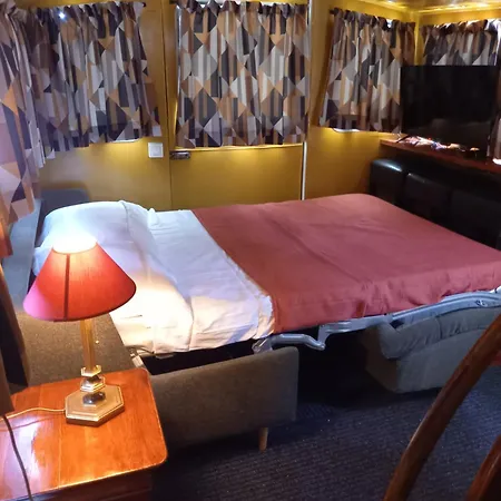 Peniche Jeannine * Lobbes