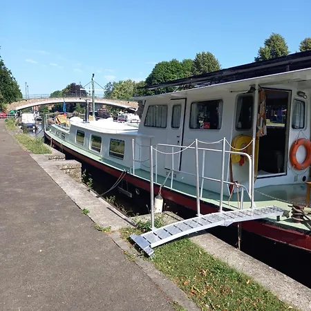 Peniche Jeannine Botel